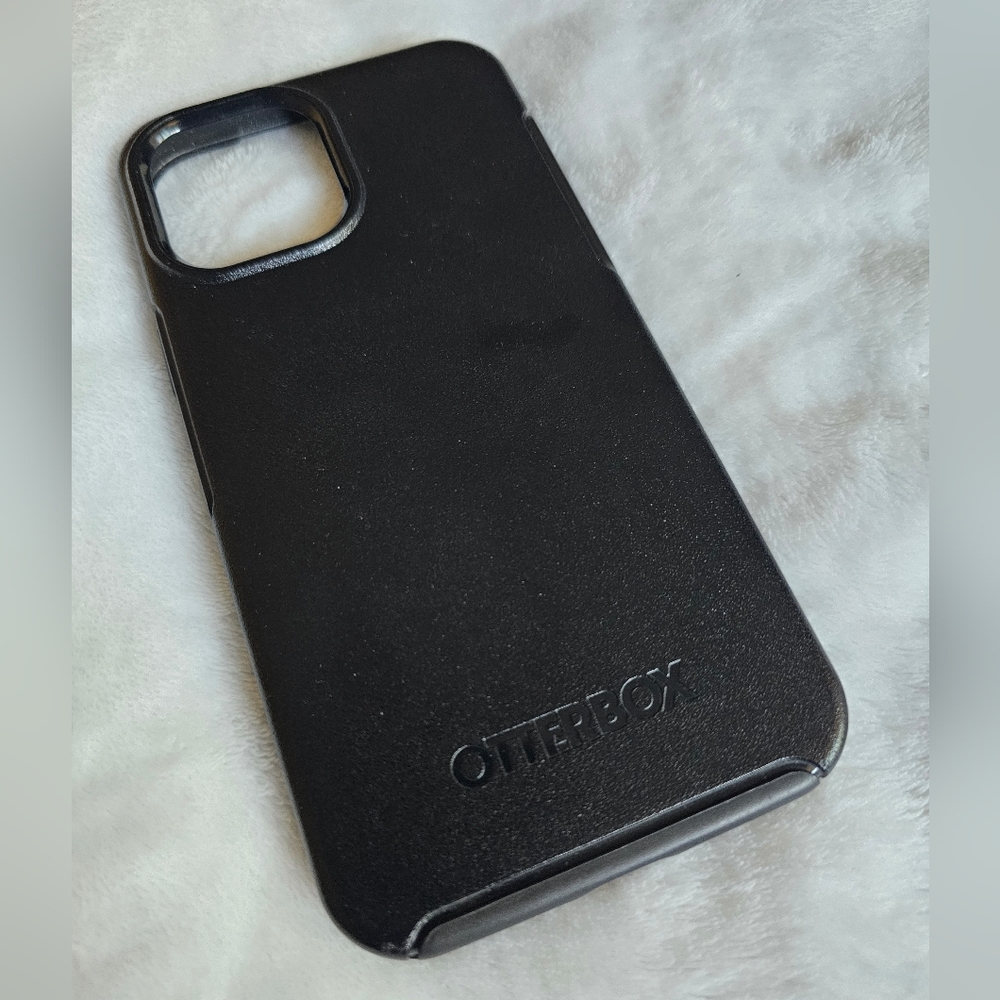 Otterbox 12 Pro Max Case